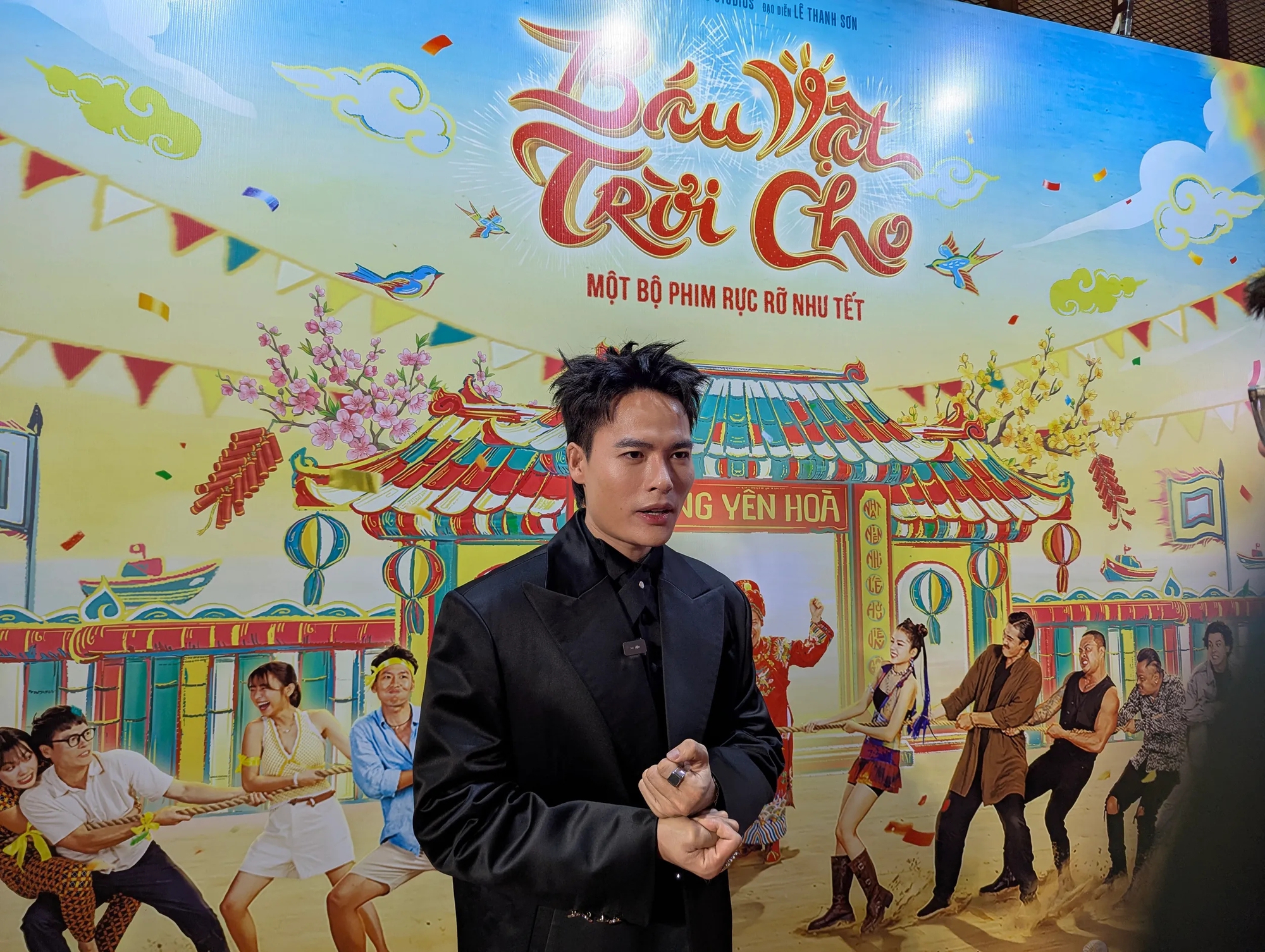 Ng&ocirc;i sao đắt show nhất Việt Nam hiện tại: Mới đầu năm đ&atilde; đ&oacute;ng 4 phim si&ecirc;u hot, giữ chuỗi li&ecirc;n tiếp 3 phim trăm tỷ- Ảnh 2.