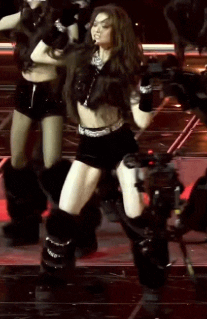 B&eacute; g&aacute;i đẹp nhất thế giới nay l&agrave; ca sĩ nổi tiếng: Nhan sắc ng&agrave;y c&agrave;ng kh&aacute;c lạ, vừa lớn đ&atilde; x&oacute;a sổ qu&aacute; khứ- Ảnh 8.