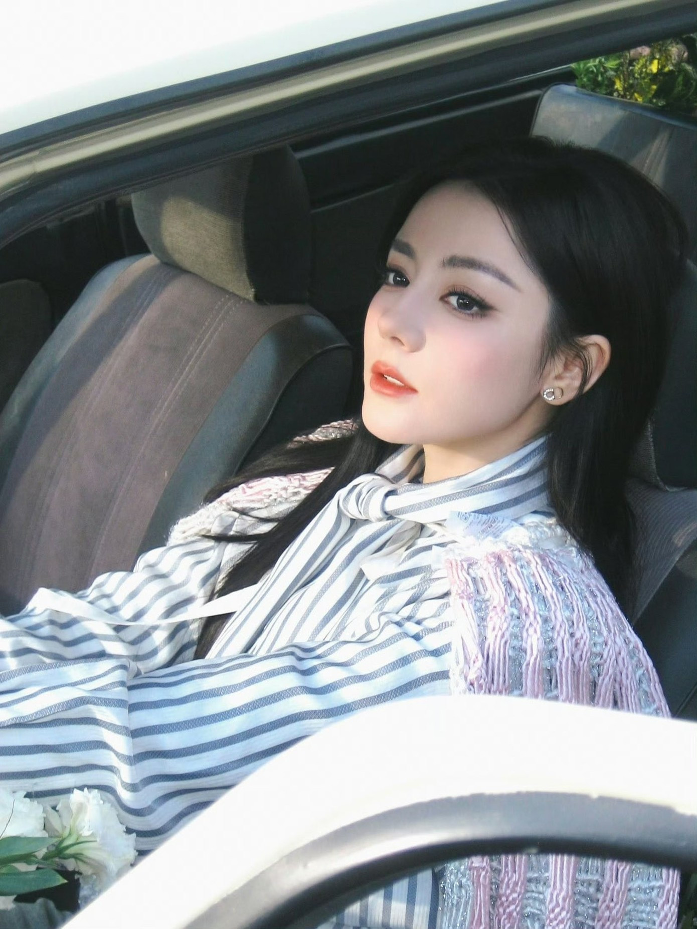 Địch Lệ Nhiệt Ba t&ecirc; liệt ho&agrave;n to&agrave;n- Ảnh 7.