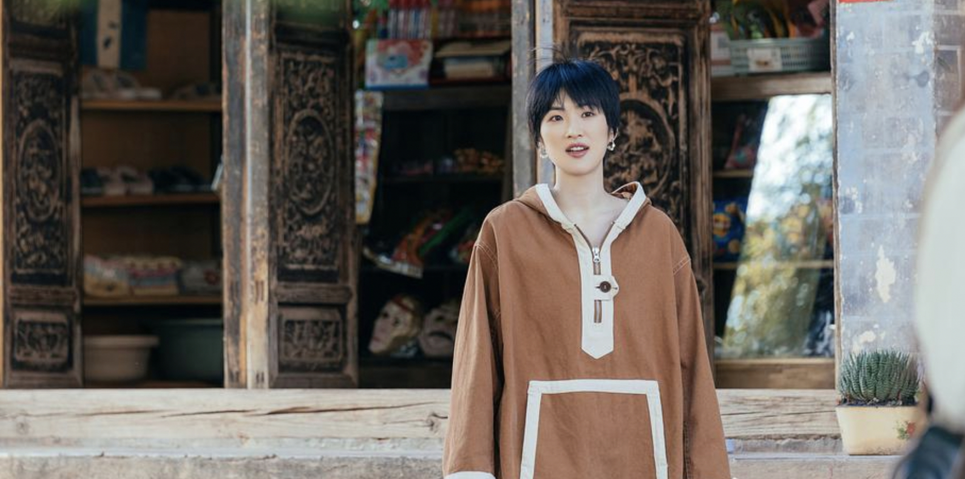 Đại tiểu thư gi&agrave;u nhất showbiz, kh&ocirc;ng ai d&aacute;m coi thường: Cử nh&acirc;n Harvard, ở biệt thự 2.000 tỷ, mặc bảo vật tiến vua l&ecirc;n thảm đỏ- Ảnh 8.