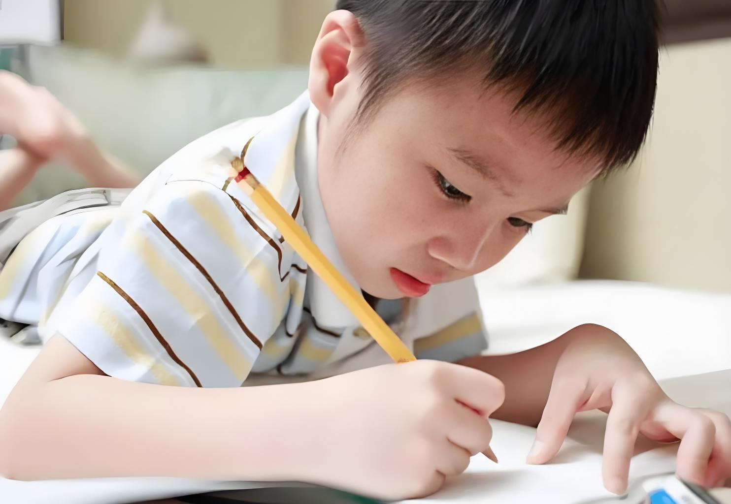 Những đứa trẻ hay thẫn thờ c&oacute; g&igrave; đặc biệt? Nghi&ecirc;n cứu Oxford đưa ra c&acirc;u trả lời khiến nhiều phụ huynh phải suy nghĩ lại- Ảnh 2.