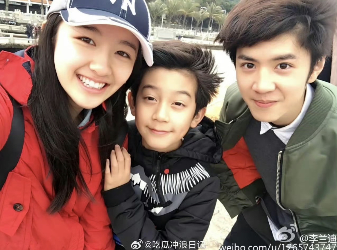 Nhan sắc sau 10 năm của em b&eacute; được nửa showbiz bế tr&ecirc;n tay đang viral khắp MXH- Ảnh 5.