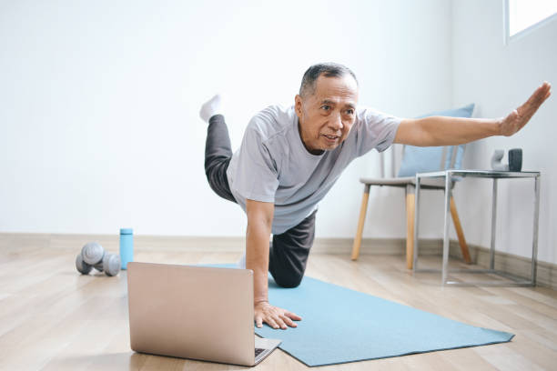 Sau tuổi 60, tập thể dục c&agrave;ng nhiều c&agrave;ng tốt? B&aacute;c sĩ n&oacute;i điều ngược lại: Duy tr&igrave; 3 việc n&agrave;y c&ograve;n quan trọng hơn- Ảnh 3.