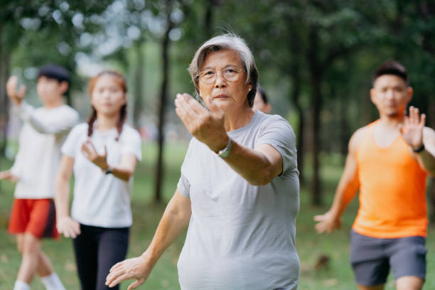 Sau tuổi 60, tập thể dục c&agrave;ng nhiều c&agrave;ng tốt? B&aacute;c sĩ n&oacute;i điều ngược lại: Duy tr&igrave; 3 việc n&agrave;y c&ograve;n quan trọng hơn- Ảnh 2.