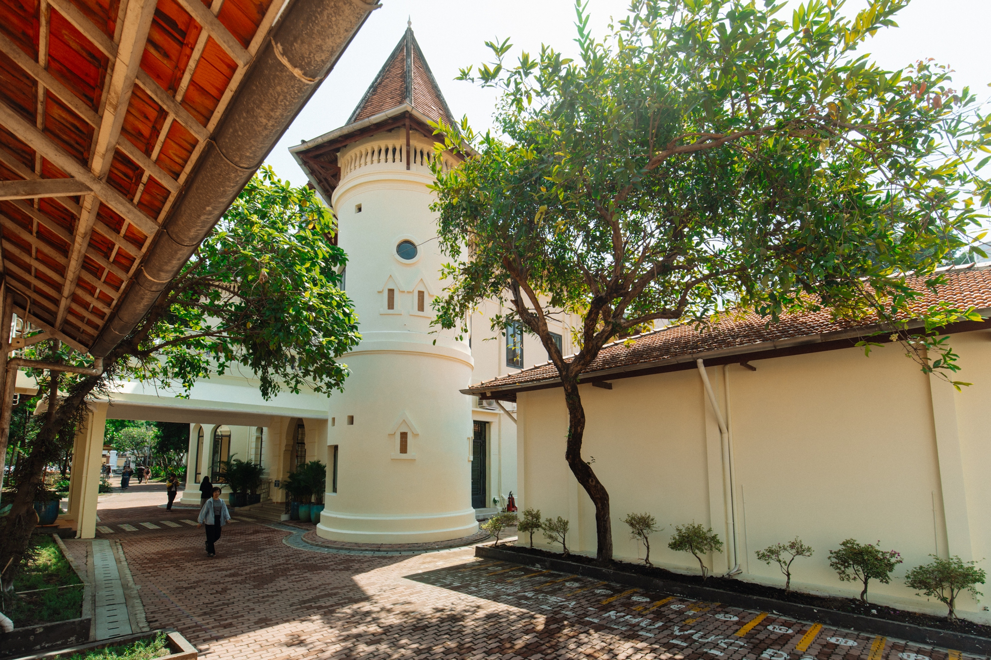 Trụ sở mới của Nh&agrave; Văn h&oacute;a Thanh ni&ecirc;n: "T&ograve;a l&acirc;u đ&agrave;i cổ t&iacute;ch" 5.000m2 xanh mướt, từng l&agrave; trường học của giới thượng lưu- Ảnh 8.