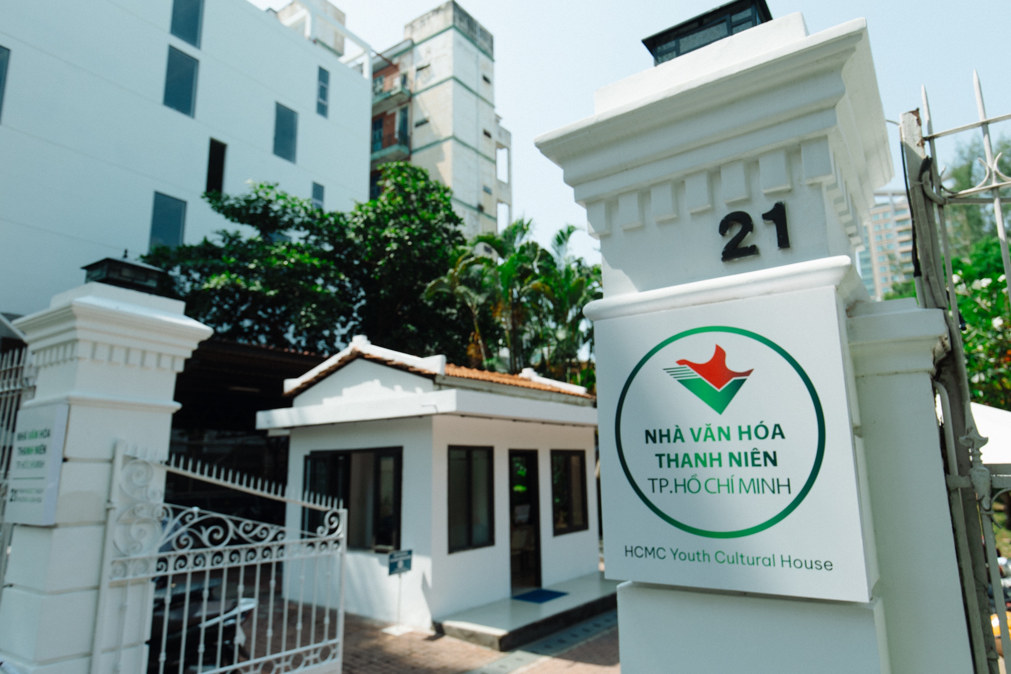 Trụ sở mới của Nh&agrave; Văn h&oacute;a Thanh ni&ecirc;n: "T&ograve;a l&acirc;u đ&agrave;i cổ t&iacute;ch" 5.000m2 xanh mướt, từng l&agrave; trường học của giới thượng lưu- Ảnh 2.