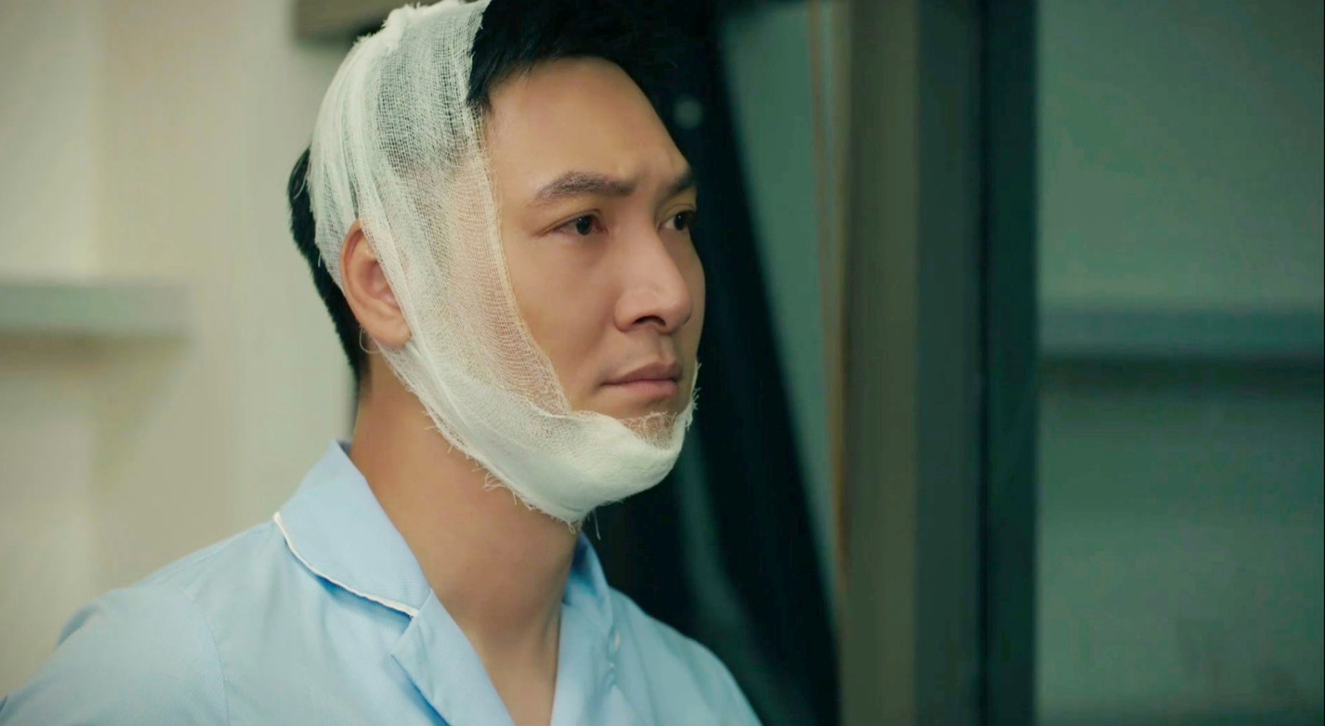 2026 rồi vẫn c&ograve;n phim Việt giờ v&agrave;ng l&agrave;m ăn cẩu thả thế n&agrave;y, nh&igrave;n Mạnh Trường m&agrave; tức cay mắt- Ảnh 1.