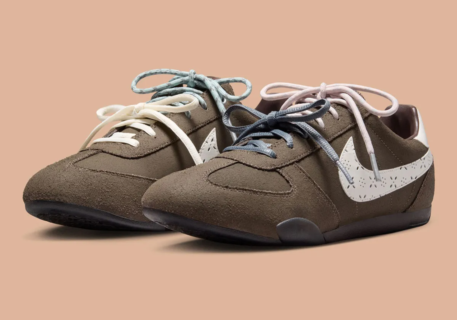 Sneakers mới toanh của Nike gi&uacute;p bạn kh&ocirc;ng cần bỏ cả ng&agrave;n đ&ocirc; mua Miu Miu x New Balance nữa- Ảnh 1.