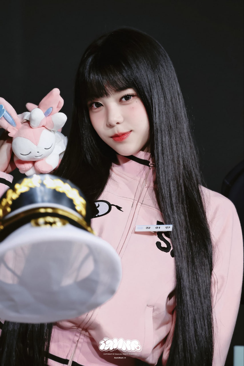 Cuối c&ugrave;ng mỹ nh&acirc;n n&agrave;y cũng hết flop: Nổi rần rần nhờ ca kh&uacute;c &ldquo;mỏ hỗn&rdquo;, nhan sắc c&agrave;ng nh&igrave;n l&acirc;u c&agrave;ng g&acirc;y thương nhớ- Ảnh 3.