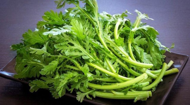 Nhiều người chọn rau củ chỉ v&igrave; vẻ ngo&agrave;i, nhưng c&oacute; những loại n&ecirc;n mua &iacute;t lại v&igrave; rủi ro sức khỏe cực cao- Ảnh 2.