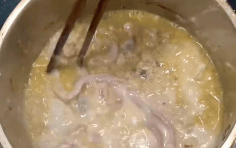 Đặc sản rẻ b&egrave;o ở H&ograve;a B&igrave;nh cũ to&agrave;n "l&aacute; nọ l&aacute; kia" m&agrave; người n&agrave;o đi xa nh&igrave;n thấy cũng đều tr&agrave;o nước mắt nhớ qu&ecirc;- Ảnh 6.