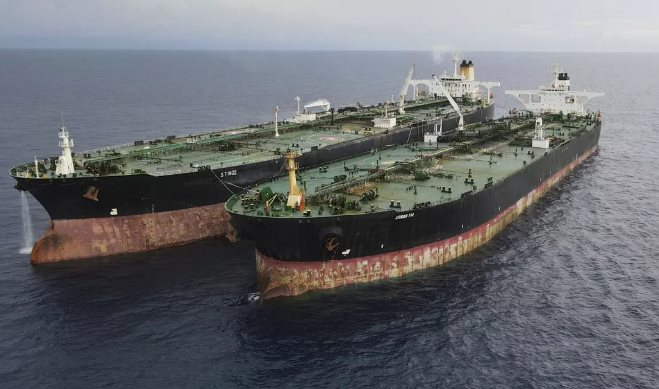 Ph&aacute;t hiện cả chục t&agrave;u chở gần 1 triệu tấn dầu Nga đang đến Trung Quốc th&igrave; quay đầu, đi thẳng đến Ấn Độ- Ảnh 1.