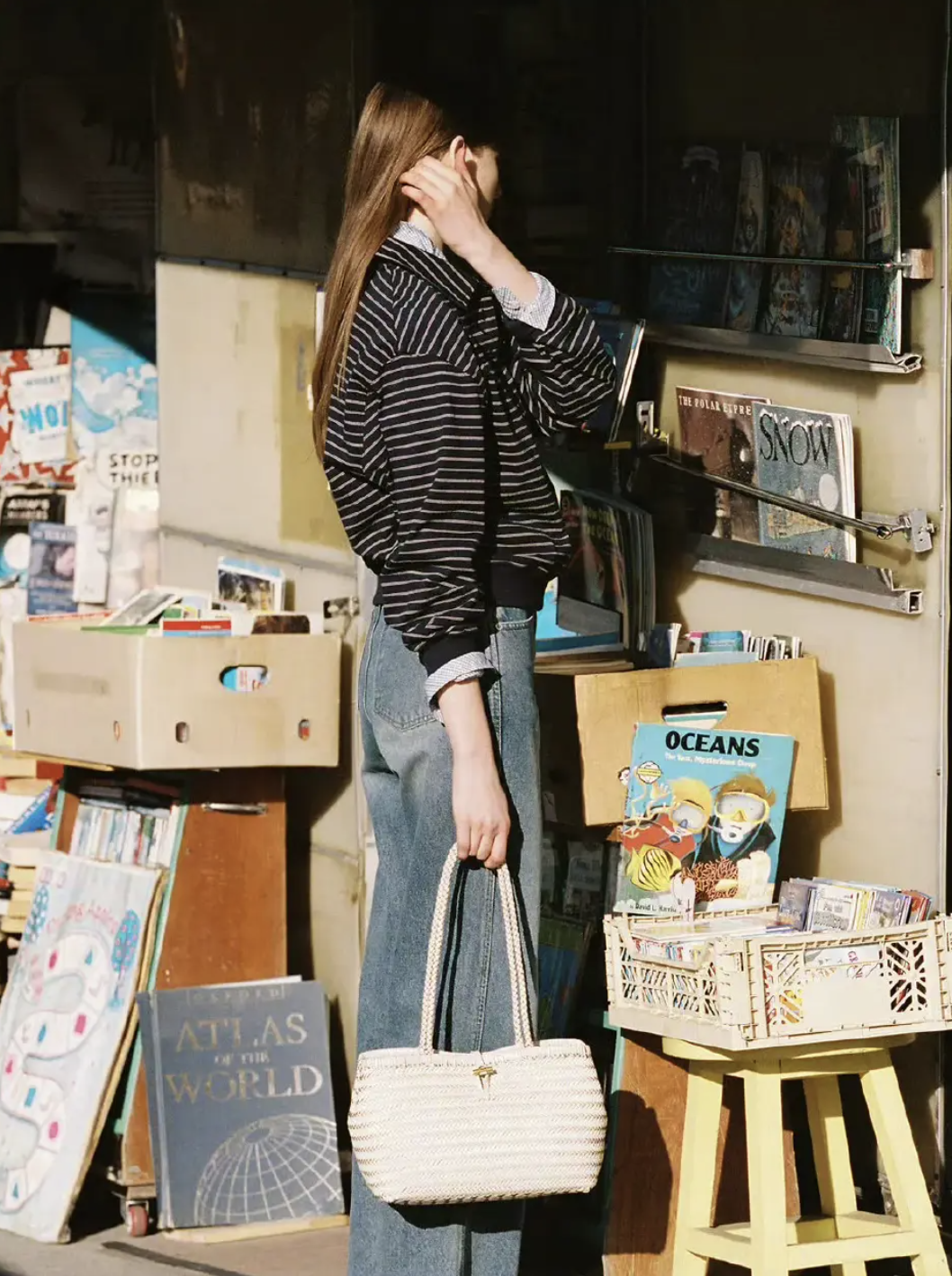 Chiếc &aacute;o đang g&acirc;y b&atilde;o m&ugrave;a xu&acirc;n năm nay: Hội mặc đẹp rần rần lăng x&ecirc;, cứ diện l&ecirc;n l&agrave; auto sang xịn!- Ảnh 3.