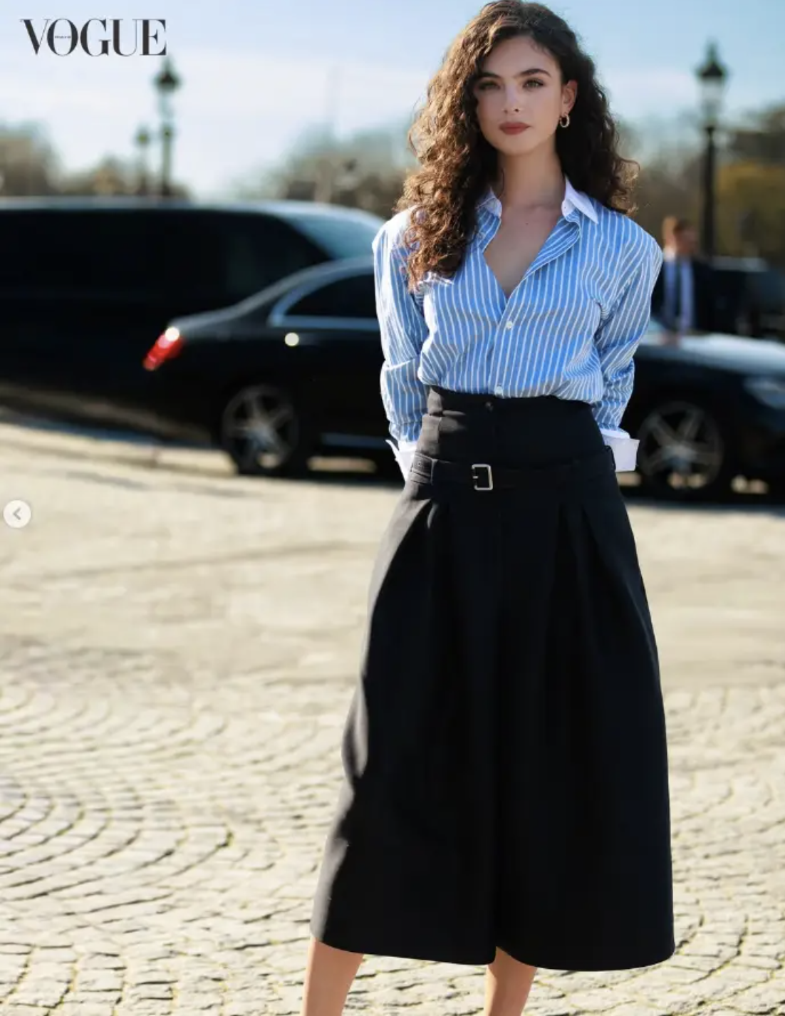 Chiếc &aacute;o đang g&acirc;y b&atilde;o m&ugrave;a xu&acirc;n năm nay: Hội mặc đẹp rần rần lăng x&ecirc;, cứ diện l&ecirc;n l&agrave; auto sang xịn!- Ảnh 13.