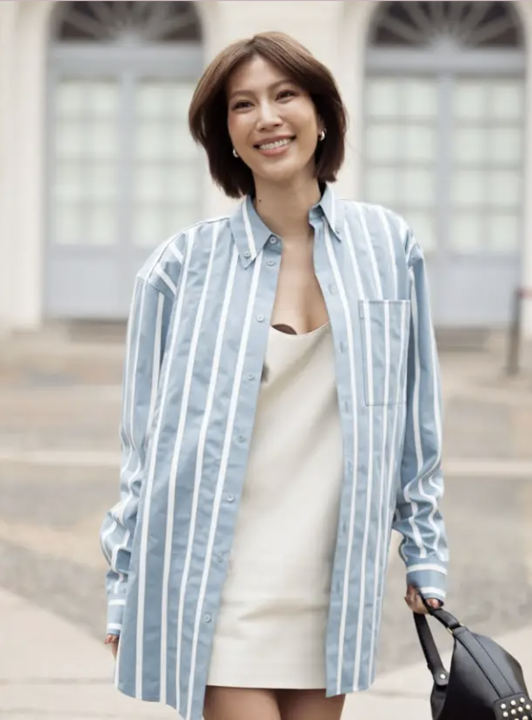 Chiếc &aacute;o đang g&acirc;y b&atilde;o m&ugrave;a xu&acirc;n năm nay: Hội mặc đẹp rần rần lăng x&ecirc;, cứ diện l&ecirc;n l&agrave; auto sang xịn!- Ảnh 15.