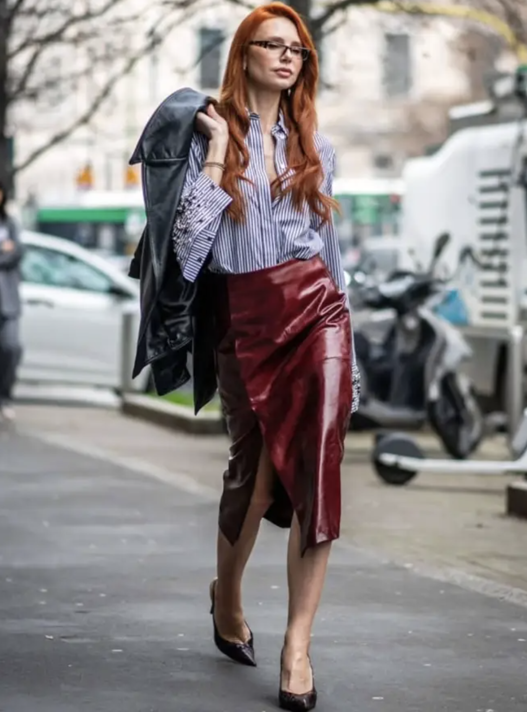 Chiếc &aacute;o đang g&acirc;y b&atilde;o m&ugrave;a xu&acirc;n năm nay: Hội mặc đẹp rần rần lăng x&ecirc;, cứ diện l&ecirc;n l&agrave; auto sang xịn!- Ảnh 16.