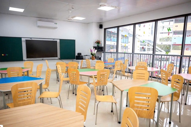 Gi&aacute;o vi&ecirc;n chia sẻ b&ecirc;n trong trường tiểu học "trăm tỷ" ở H&agrave; Nội: Nhiều người kh&ocirc;ng nghĩ l&agrave; trường c&ocirc;ng lập- Ảnh 4.