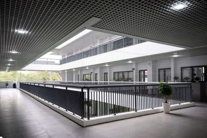 Gi&aacute;o vi&ecirc;n chia sẻ b&ecirc;n trong trường tiểu học "trăm tỷ" ở H&agrave; Nội: Nhiều người kh&ocirc;ng nghĩ l&agrave; trường c&ocirc;ng lập- Ảnh 5.