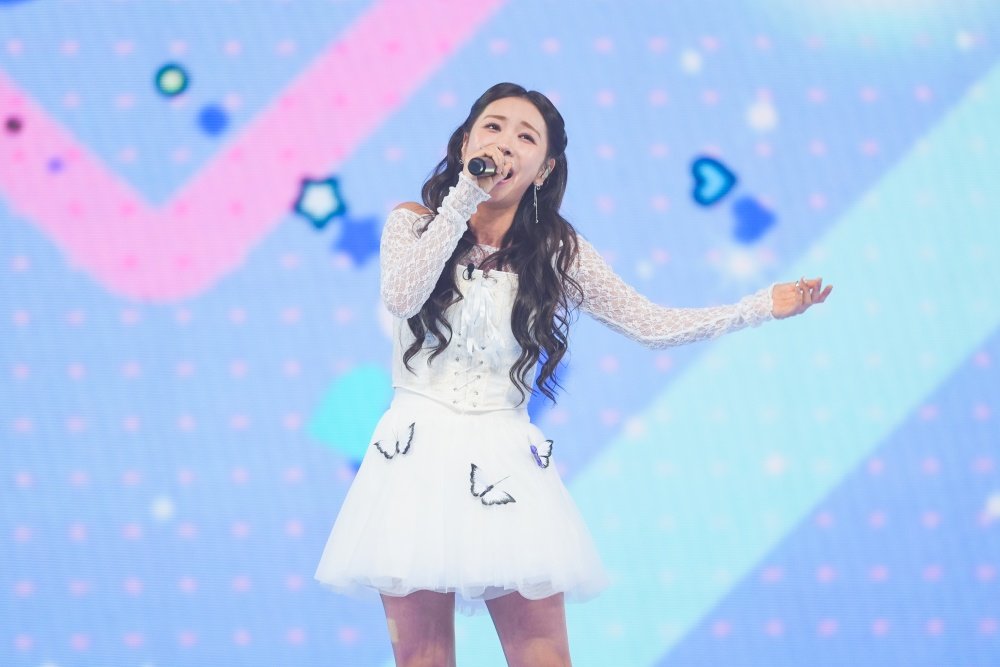 Ca sĩ số khổ nhất showbiz đổi đời: 16 năm thực tập chỉ h&aacute;t hội chợ, nay nổi tiếng cả nước y&ecirc;u mến- Ảnh 3.