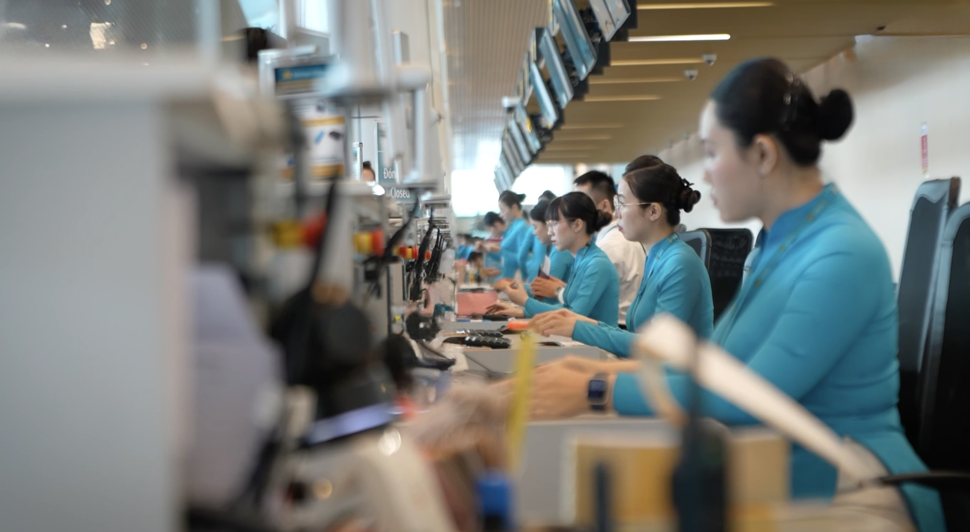 Tự h&agrave;o h&atilde;ng bay Việt Nam lọt top 16 to&agrave;n cầu, xuất sắc dẫn đầu thế giới về đẳng cấp chiều kh&aacute;ch- Ảnh 2.