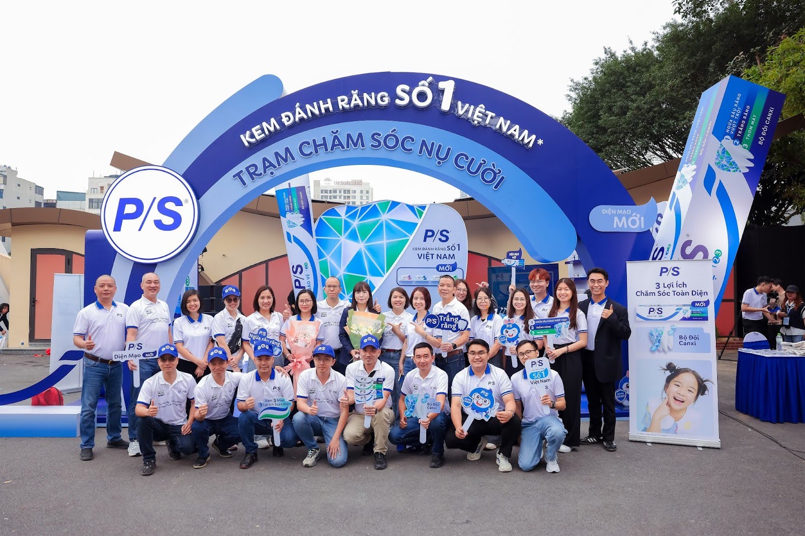 P/S c&ugrave;ng Hiệp Hội Răng H&agrave;m Mặt n&acirc;ng cao nhận thức chăm s&oacute;c sức khỏe răng miệng to&agrave;n diện- Ảnh 3.