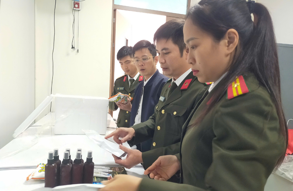 Nh&acirc;n vi&ecirc;n ng&acirc;n h&agrave;ng nghỉ việc Ho&agrave;ng Văn To&agrave;n đ&atilde; 