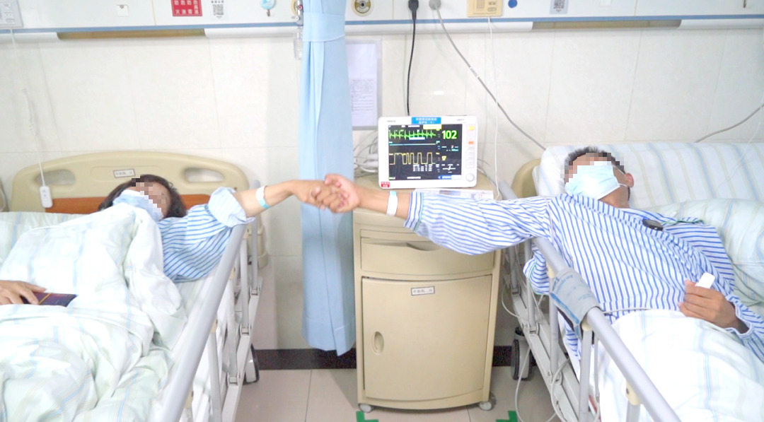 2 vợ chồng c&ugrave;ng mắc ung thư gan, b&aacute;c sĩ ph&aacute;t hiện "thủ phạm" ngay trong tủ lạnh: "Đừng bao giờ uống sữa theo kiểu n&agrave;y"- Ảnh 1.