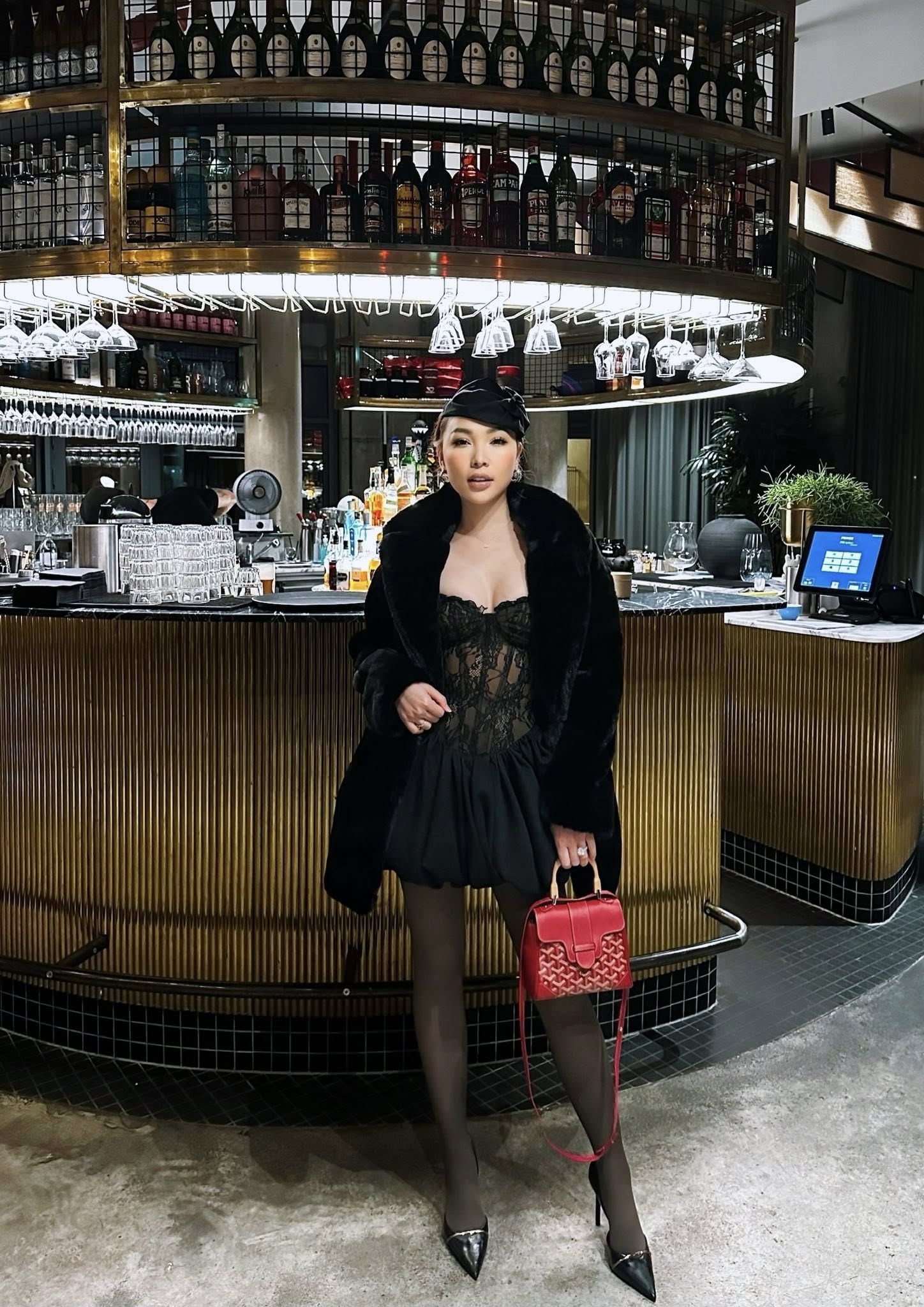 Hội bạn th&acirc;n 