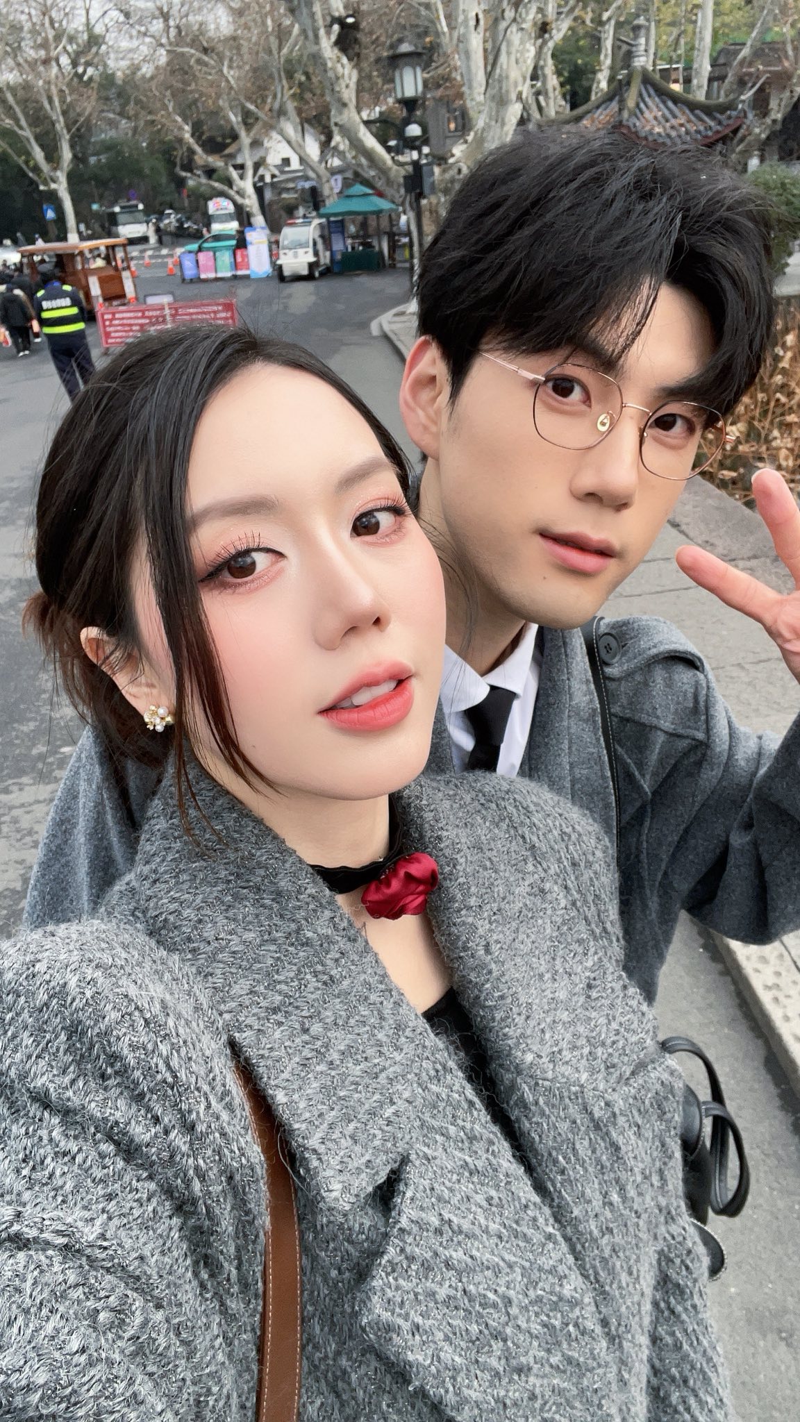 Kh&aacute;ch Việt sang Trung Quốc va phải bản fake của Kim Seon Ho: H&agrave;nh động của cả 2 sau đ&oacute; khiến 1,5 triệu sửng sốt- Ảnh 8.