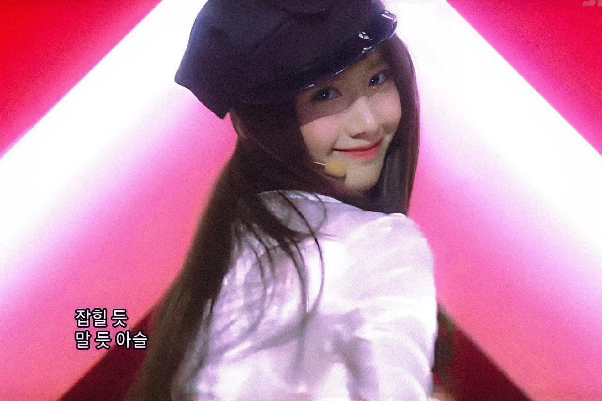 Mỹ nh&acirc;n đặt ra ti&ecirc;u chuẩn cho showbiz: Debut thời n&agrave;o cũng nổi, nhan sắc th&uacute;c đẩy cả kinh tế quốc gia- Ảnh 1.