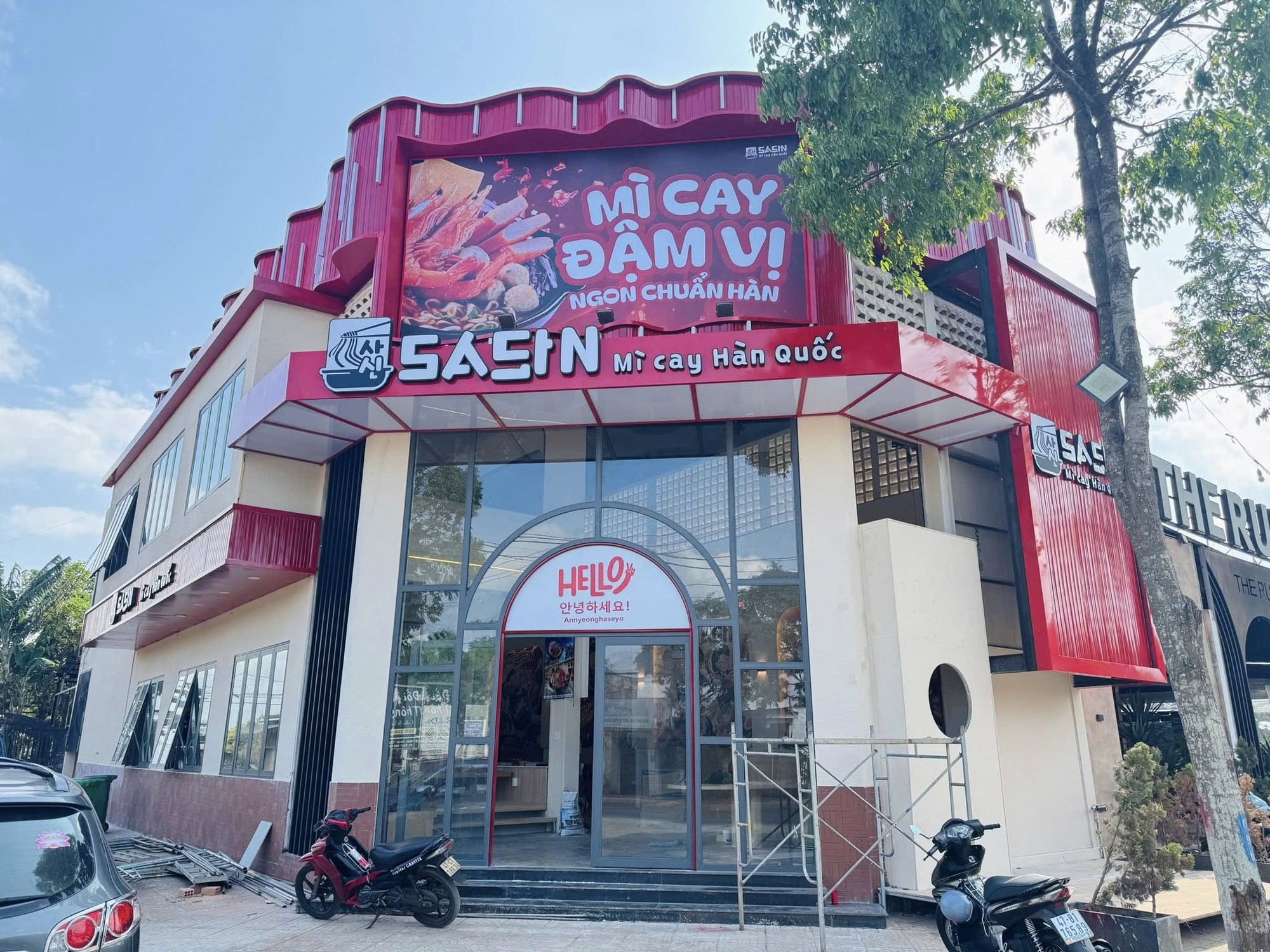 Diễn vi&ecirc;n Quốc Trường đang l&agrave;m g&igrave; với thương hiệu m&igrave; cay 7 cấp độ m&agrave; &ocirc;m mộng 1000 tỷ?- Ảnh 5.