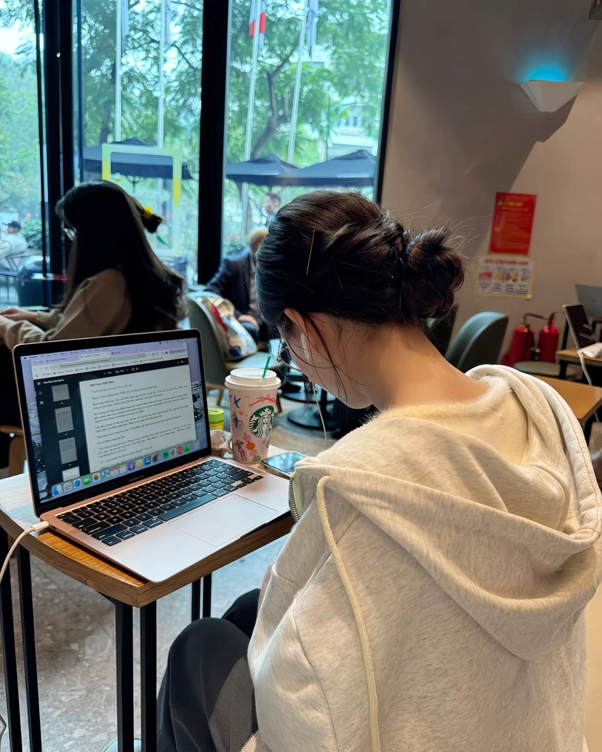 3 con gi&aacute;p hợp theo ng&agrave;nh ngoại ngữ nhất- Ảnh 2.