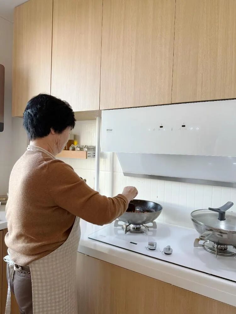 Mẹ t&ocirc;i giữ nh&agrave; lu&ocirc;n sạch d&ugrave; kh&ocirc;ng dọn nhiều: 15 th&oacute;i quen nhỏ tưởng &ldquo;kh&oacute; chịu&rdquo; nhưng gi&uacute;p tiết kiệm cả thời gian lẫn tiền mỗi th&aacute;ng- Ảnh 9.