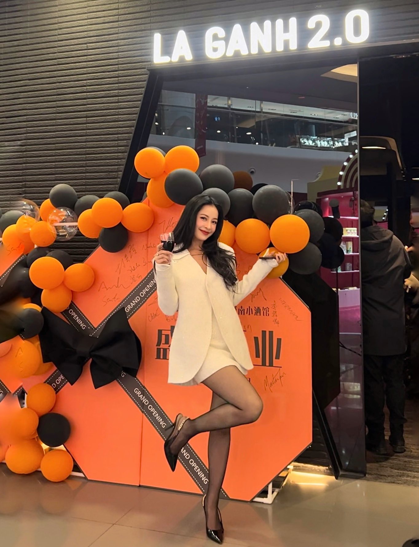 Chi Pu ra th&ocirc;ng b&aacute;o n&oacute;ng về qu&aacute;n phở ở Trung Quốc- Ảnh 1.