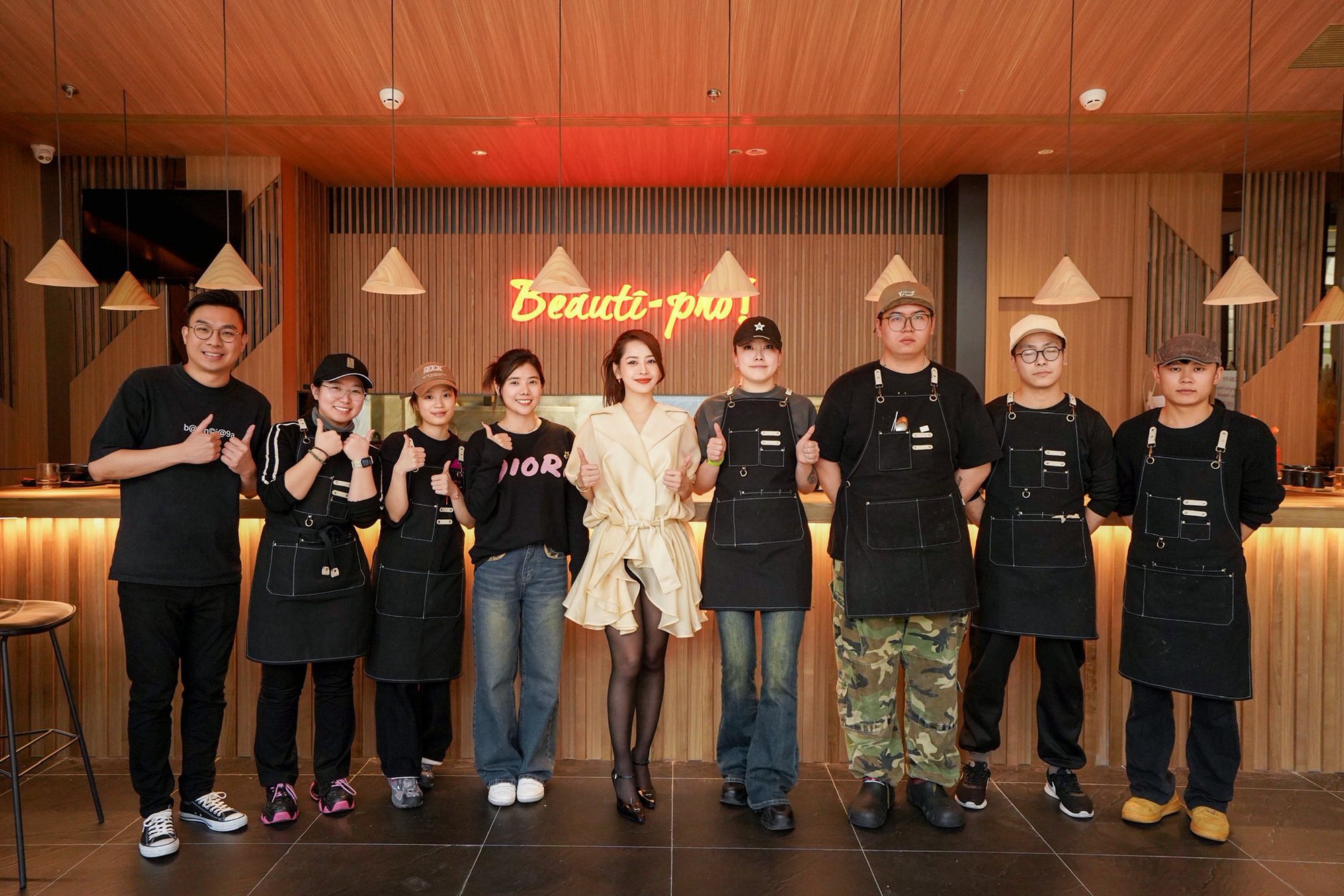 Chi Pu ra th&ocirc;ng b&aacute;o n&oacute;ng về qu&aacute;n phở ở Trung Quốc- Ảnh 4.