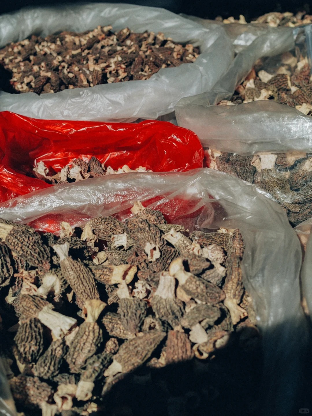 Bỏ qua những tour đắt đỏ, kh&aacute;ch Việt đi V&acirc;n Nam giờ chuộng mốt "b&aacute;m đu&ocirc;i" đầu bếp ra chợ n&ocirc;ng sản mua hoa về... x&agrave;o thịt- Ảnh 5.