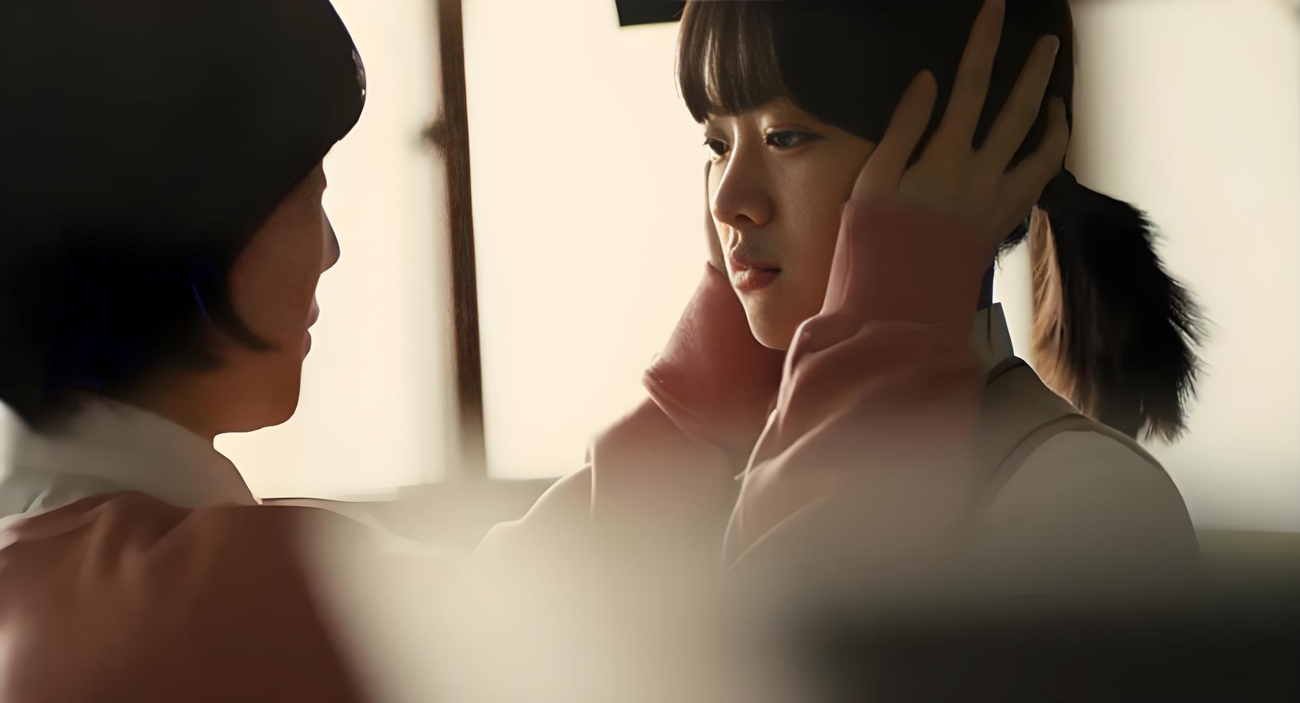 Nu&ocirc;i con g&aacute;i đến mức trầm cảm, người mẹ mới b&agrave;ng ho&agrave;ng: Thứ hủy hoại một đứa trẻ chưa bao giờ l&agrave; ly h&ocirc;n hay ngh&egrave;o kh&oacute;- Ảnh 1.