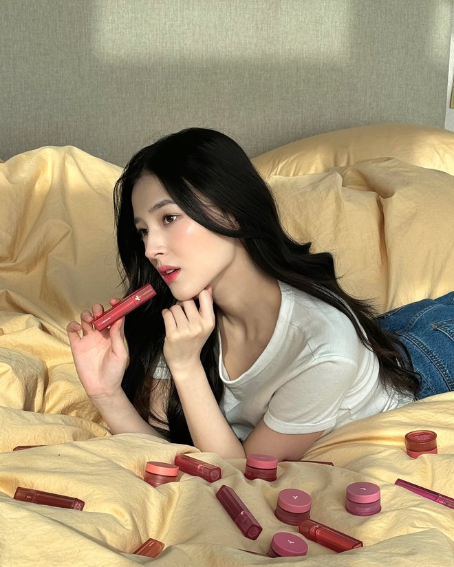 "C&ocirc; g&aacute;i đẹp nhất h&agrave;nh tinh" từng l&agrave; hot girl phố đi bộ H&agrave; Nội: 9 năm đ&atilde; tr&ocirc;i qua, hiện tại ra sao?- Ảnh 9.