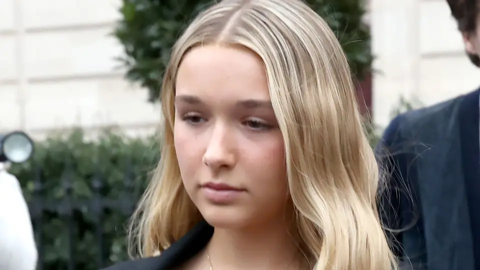 "Tiểu thư h&agrave;o m&ocirc;n" Harper Beckham lần đầu th&uacute; nhận về &ldquo;những ng&agrave;y tồi tệ nhất&rdquo; giữa drama gia đ&igrave;nh g&acirc;y sốc- Ảnh 1.