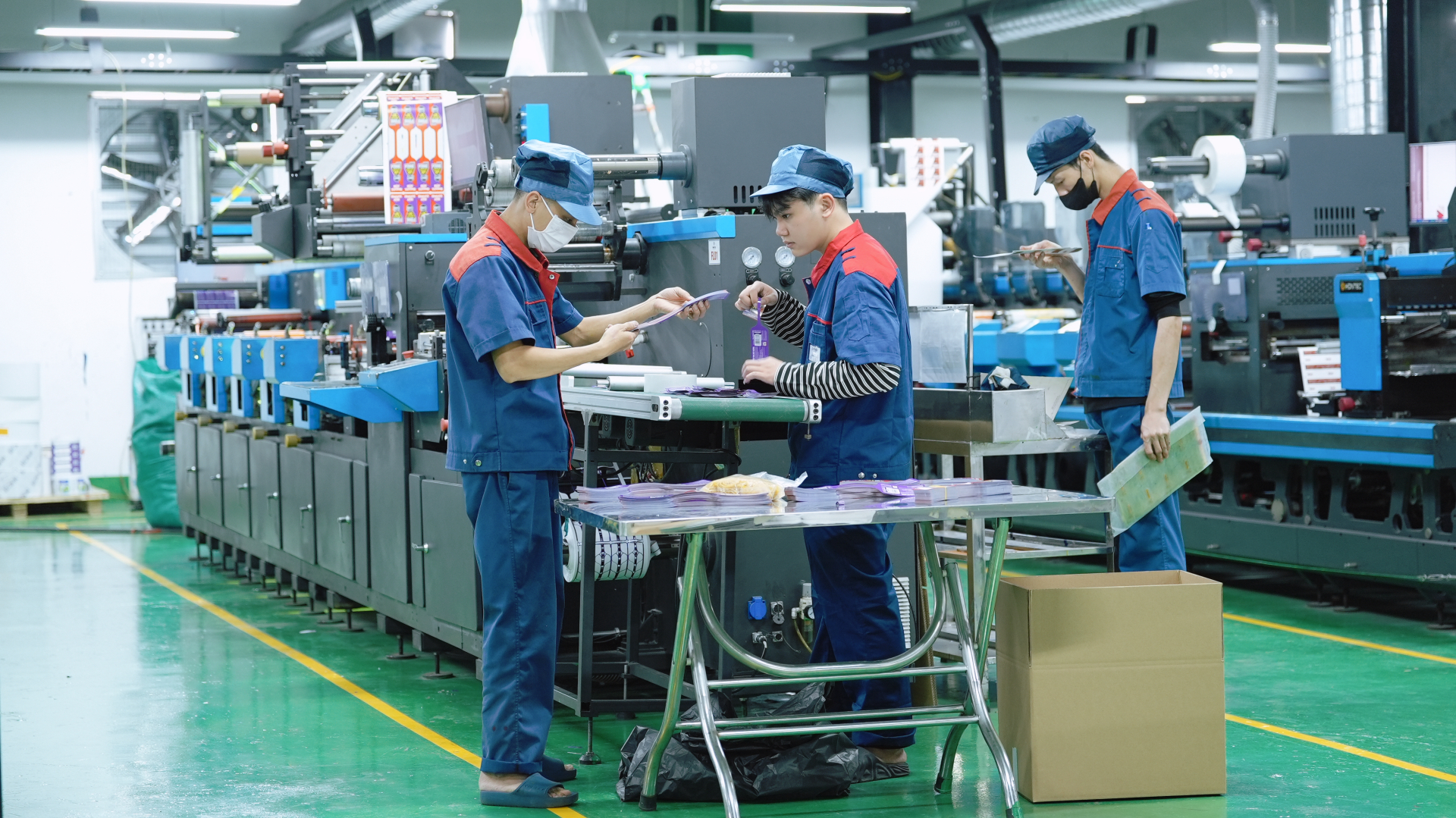 Giảng vi&ecirc;n "cắm" sổ đỏ bố mẹ đi mua m&aacute;y in: 9 năm sau điều h&agrave;nh nh&agrave; m&aacute;y 12.000m2, doanh thu 200 tỷ đồng/năm- Ảnh 5.