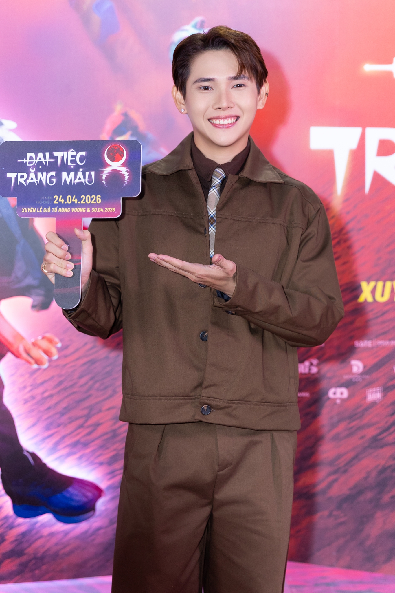 Căng: Miu L&ecirc; th&aacute;i độ ra mặt với Li&ecirc;n Bỉnh Ph&aacute;t giữa họp b&aacute;o, tố đ&agrave;n anh chơi tr&ograve; bạo lực với m&igrave;nh- Ảnh 12.