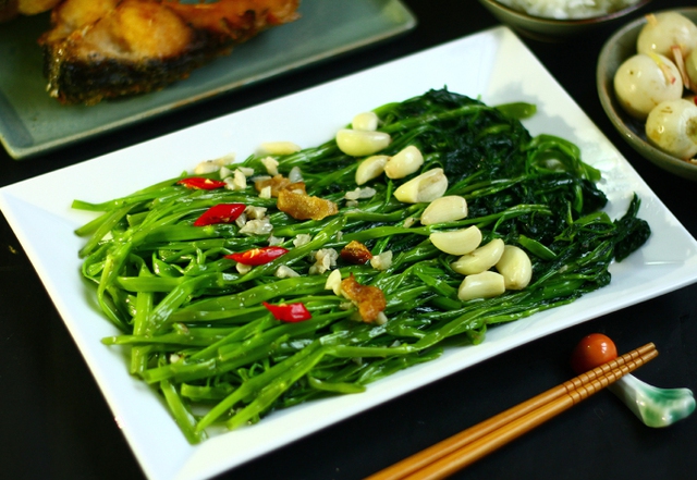 Những thực phẩm tuyệt đối kh&ocirc;ng n&ecirc;n h&acirc;m n&oacute;ng lại, ăn thừa l&agrave; phải vứt ngay- Ảnh 1.