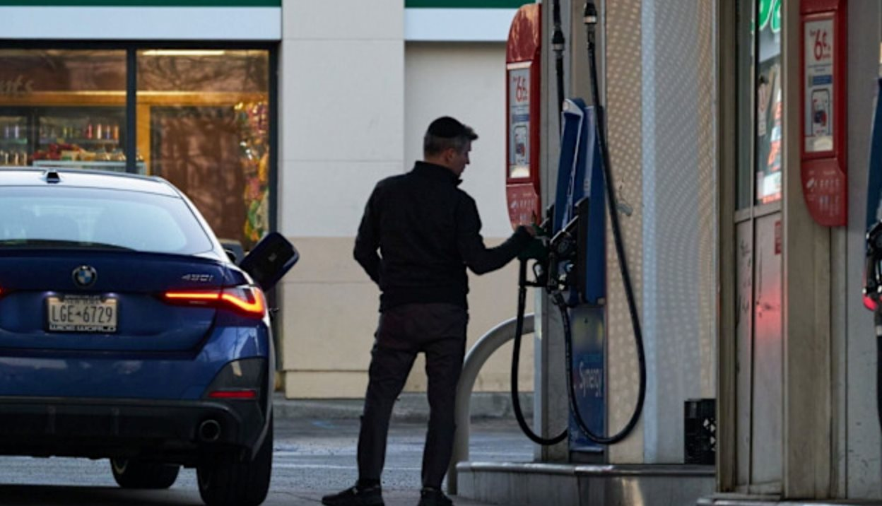 Bi h&agrave;i 1 thế hệ 'kiếm nhiều tiền nhưng kh&ocirc;ng gi&agrave;u' tại Mỹ: Thu nhập gần 12 tỷ đồng/năm vẫn thu&ecirc; nh&agrave;, h&agrave;ng th&aacute;ng phải phụ thuộc v&agrave;o lương- Ảnh 1.