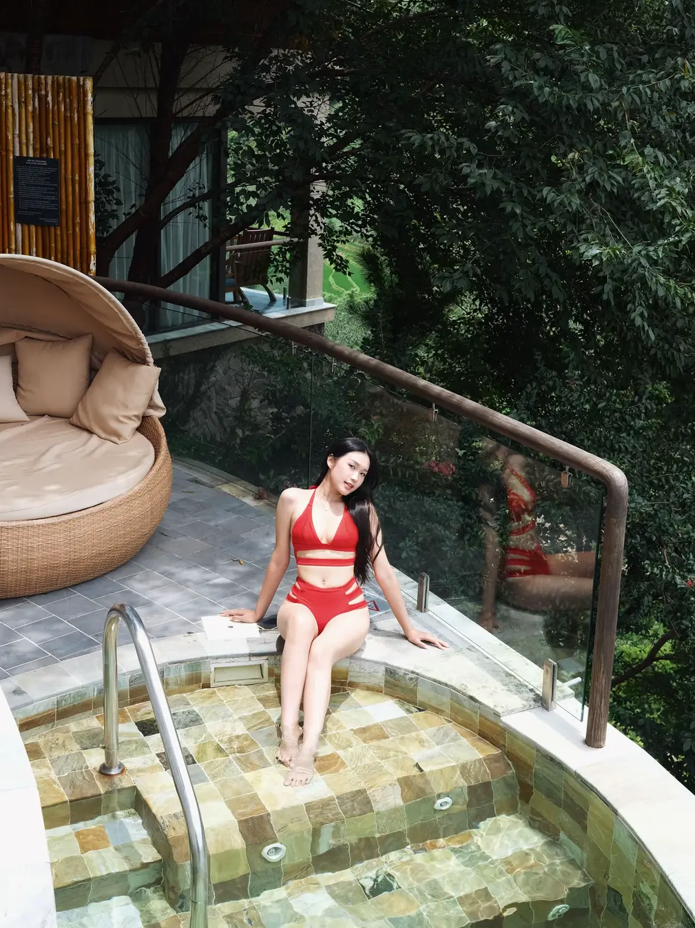 L&uacute;c thanh thuần khi sexy "bốc lửa", Do&atilde;n Hải My "diễn trọn 2 vai" b&ecirc;n Văn Hậu- Ảnh 7.