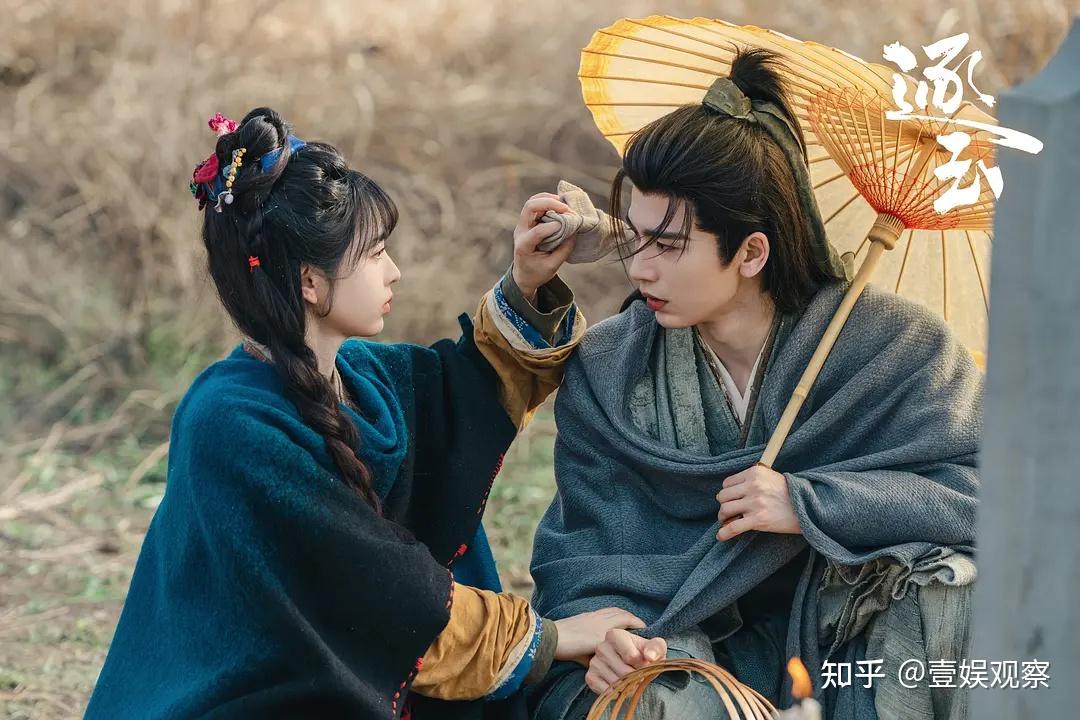 Mỏi tay nhặt cả rổ sạn &ldquo;đầy ụ&rdquo; ở Trục Ngọc: Nữ ch&iacute;nh mặc v&aacute;y đến từ tương lai, c&oacute; xe điện th&igrave; cần g&igrave; cưỡi ngựa- Ảnh 6.