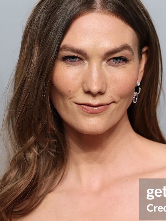 Ch&ugrave;m ảnh da thật đến mất l&ograve;ng của d&agrave;n sao Oscar 2026: Người nổi tiếng đang chuộng kiểu gi&agrave; đi một c&aacute;ch tự nhi&ecirc;n- Ảnh 10.