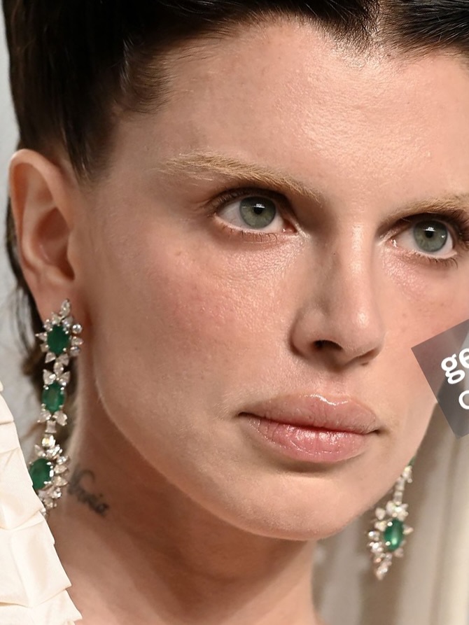 Ch&ugrave;m ảnh da thật đến mất l&ograve;ng của d&agrave;n sao Oscar 2026: Người nổi tiếng đang chuộng kiểu gi&agrave; đi một c&aacute;ch tự nhi&ecirc;n- Ảnh 14.