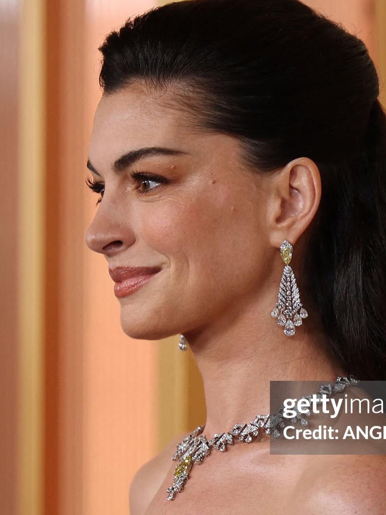 Ch&ugrave;m ảnh da thật đến mất l&ograve;ng của d&agrave;n sao Oscar 2026: Người nổi tiếng đang chuộng kiểu gi&agrave; đi một c&aacute;ch tự nhi&ecirc;n- Ảnh 2.