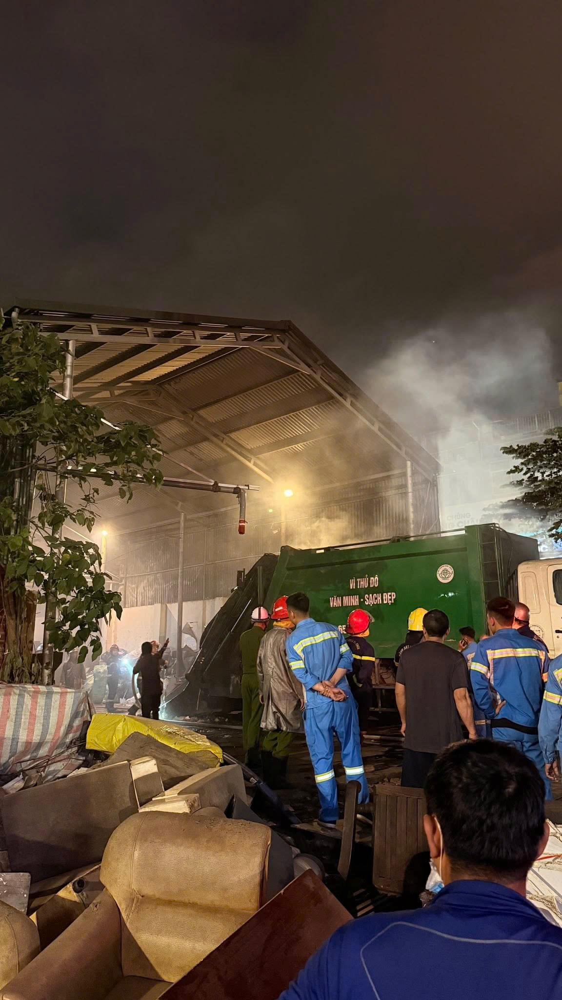 Ch&aacute;y nh&agrave; d&acirc;n tr&ecirc;n phố Định C&ocirc;ng Hạ (H&agrave; Nội)- Ảnh 5.