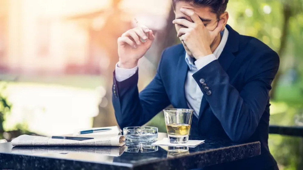 Nhiều tiền nhưng vẫn bị xa lánh: 8 thói quen EQ thấp khiến mọi mối quan hệ đều bế tắc- Ảnh 1. Nhiều tiền nhưng vẫn bị xa lánh: 8 thói quen EQ thấp khiến mọi mối quan hệ đều bế tắc- Ảnh 1.